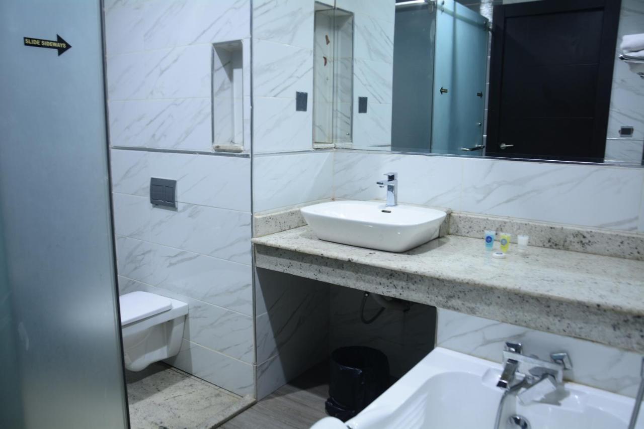 Caesar'S Luxury Hotel Lekki Kültér fotó