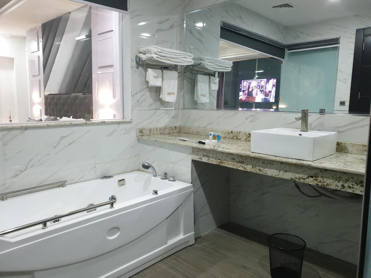 Caesar'S Luxury Hotel Lekki Kültér fotó