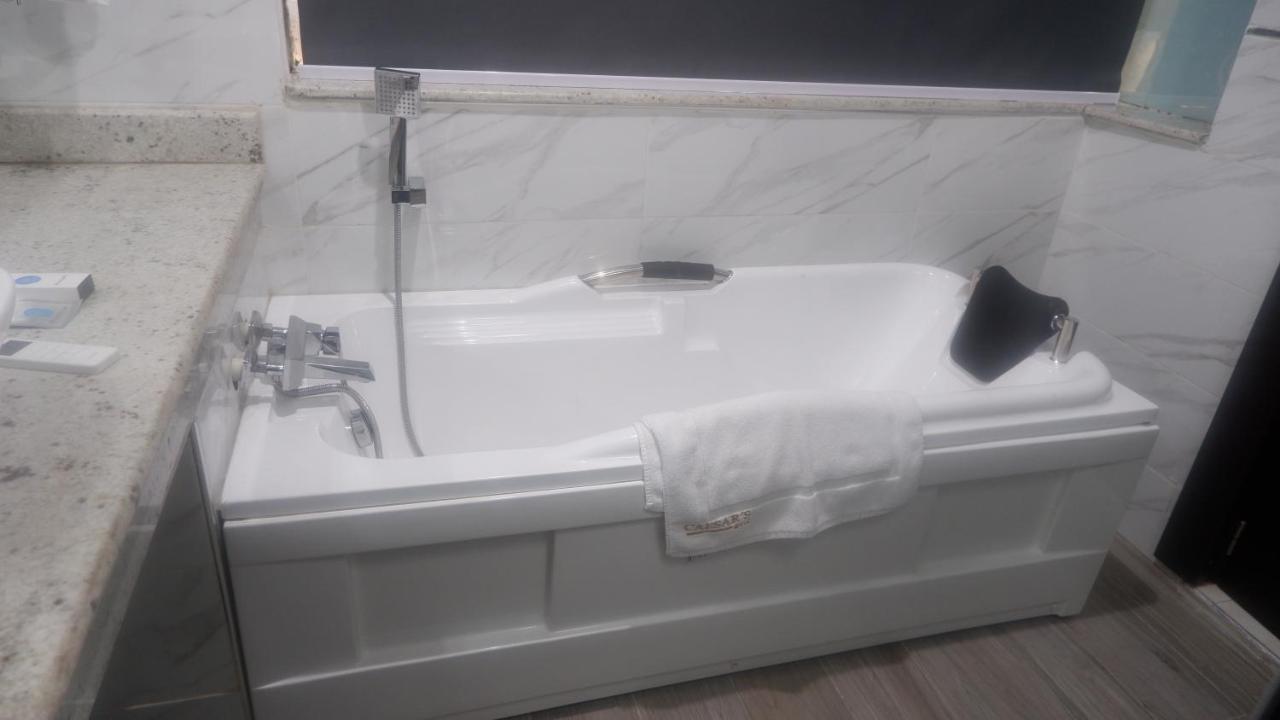 Caesar'S Luxury Hotel Lekki Kültér fotó